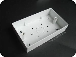 PVC-Elektrobox mit Festlug BS Standard